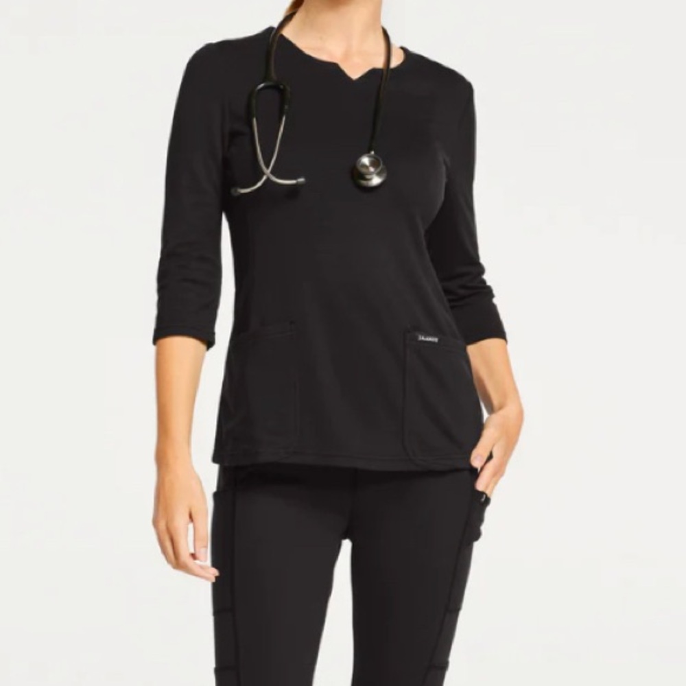 3/4 long sleeve black Jaanuu scrub top small